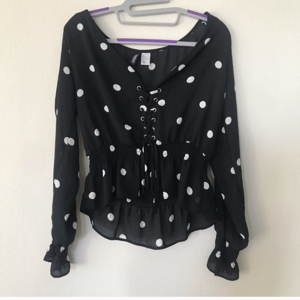 DIVIDED H&M BLACK & WHITE POLKA DOT BLOUSE TOP